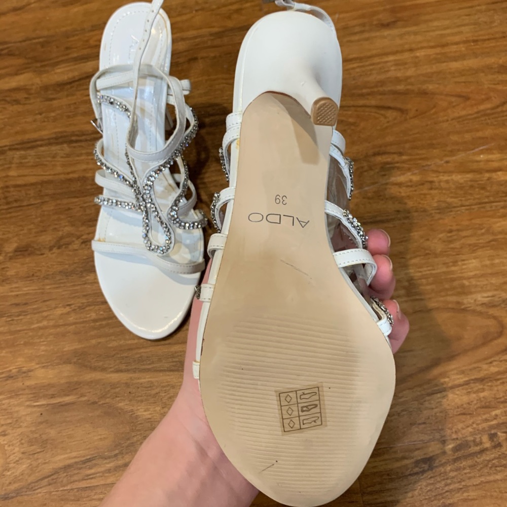 Also white heels with silver Rhine stones. Size 9. - Picture 3 of 3